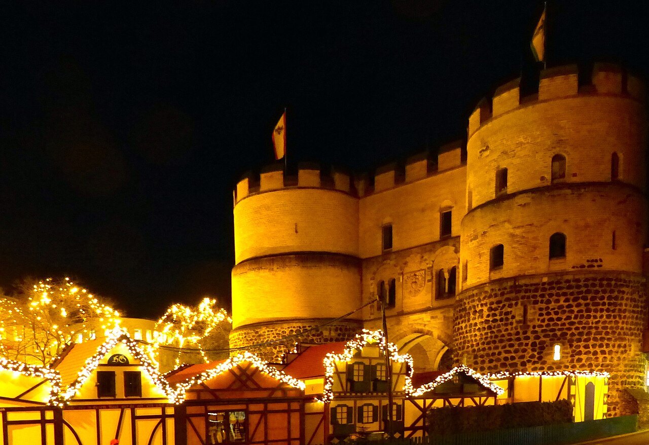Nikolausdorf Christmas market, Cologne